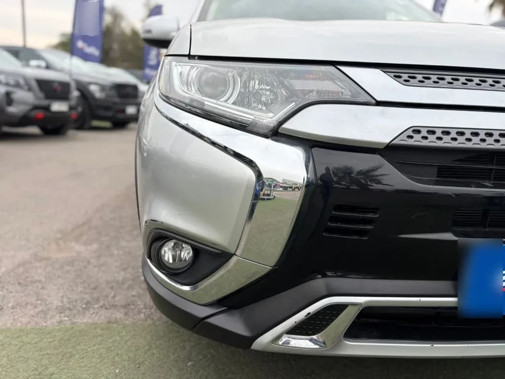 Mitsubishi Outlander 2.0 4x2 Mt 5p año 2021