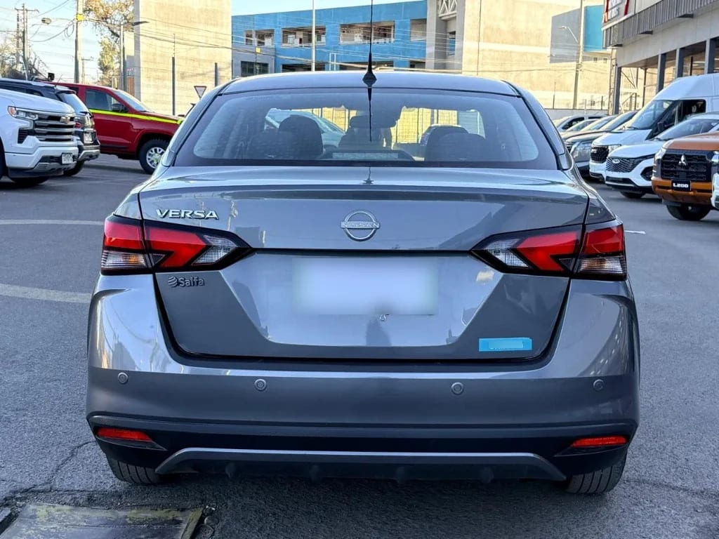 Nissan Versa Sense 1.6 Mt 4x2 año 2025