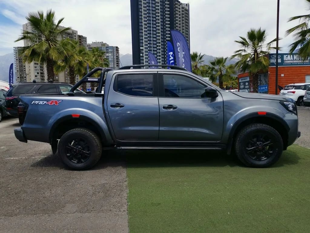 Nissan Navara 2.3d Pro4x Diesel 4x4 Dob.cab. At 4p año 2022
