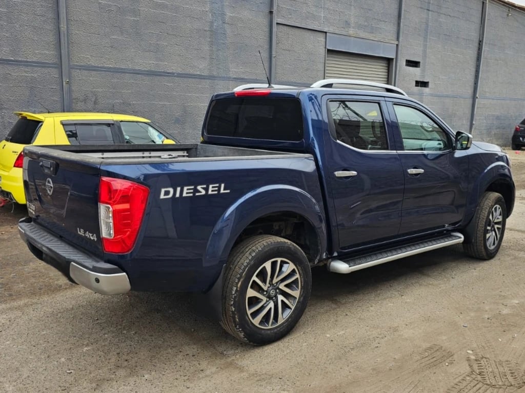 Nissan Np300 2.3 Le Diesel 4wd Dob.cab. At 4p año 2018
