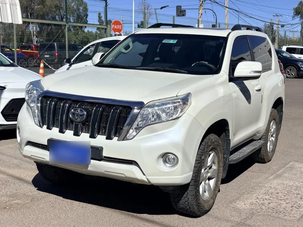 Toyota Land Cruiser Prado 2.7 Limited 4x4 At 3p año 2017