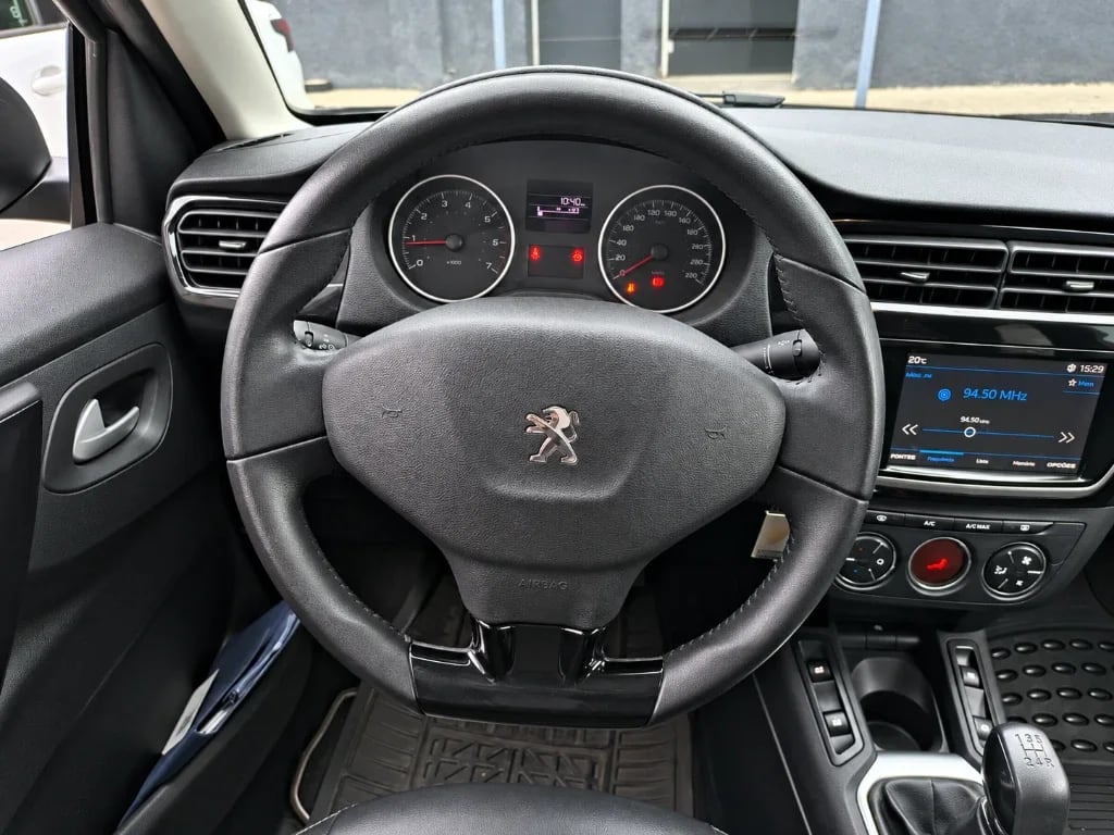 Peugeot 301 1.6 Allure Hdi 92 Mt Diesel año 2022