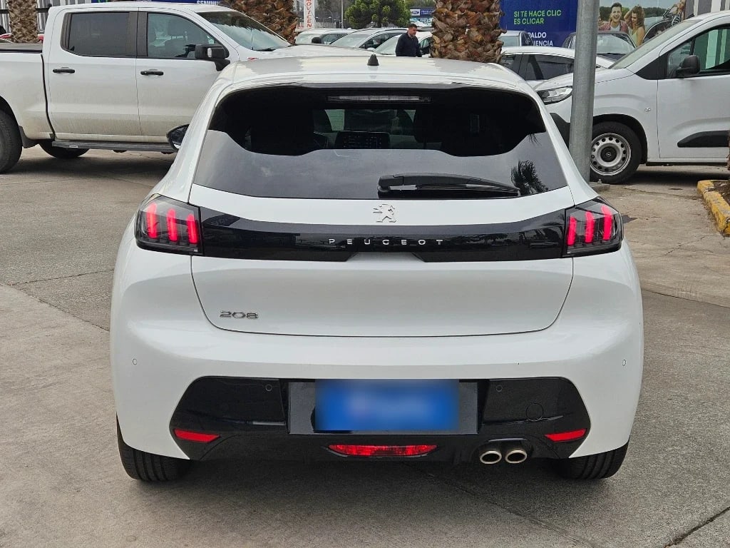 Peugeot 208 1.2t Mca Puretech 130 Allure 4x2 Eat8 5p año 2024