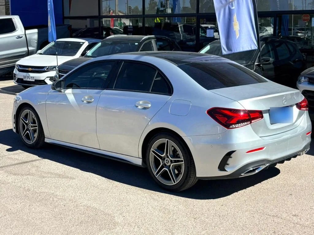 Mercedes-Benz A 200 1.3 Amg Line 4x2 Sedan At 4p año 2023