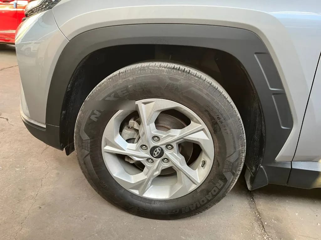 Hyundai Tucson 2.0 Nx4 Plus 4x2 At 5p año 2023