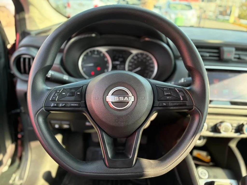 Nissan Versa 1.6 Sense 4x2 Mt 4p año 2025