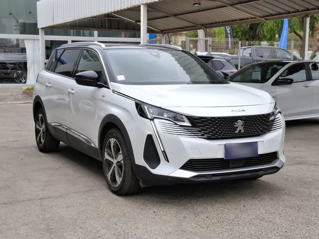 Peugeot 5008 1.5 Gt Bluehdi 4x2 130 Eat8 5p año 2022