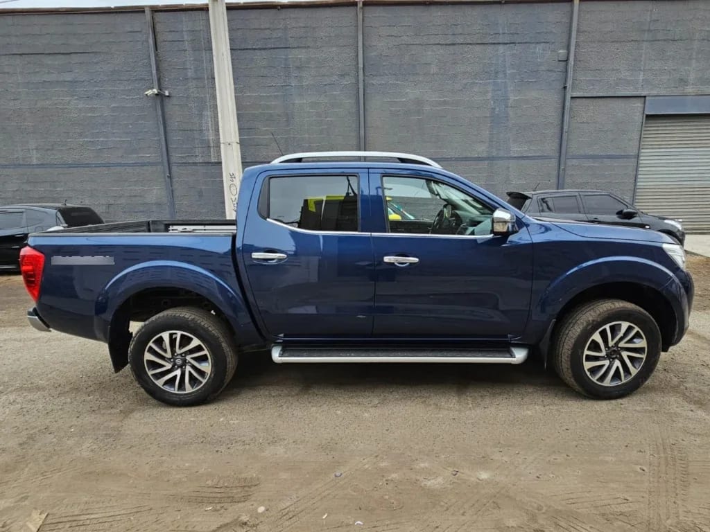 Nissan Np300 2.3 Le Diesel 4wd Dob.cab. At 4p año 2018