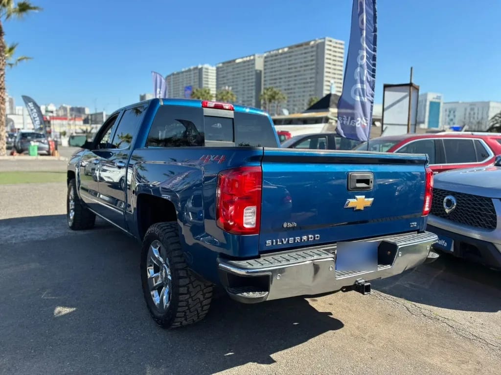 Chevrolet Silverado 5.3 Ltz 4wd Cc Dob Cab At 4p año 2019