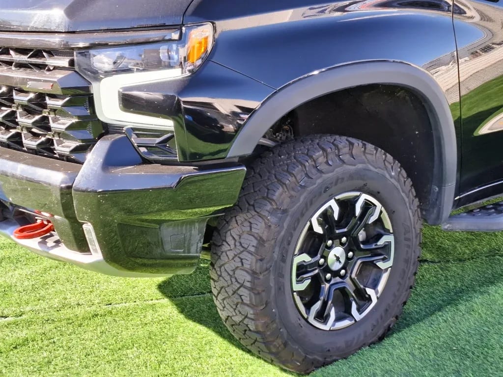 Chevrolet Silverado 6.2 Zr2 4x4 At 4p año 2023