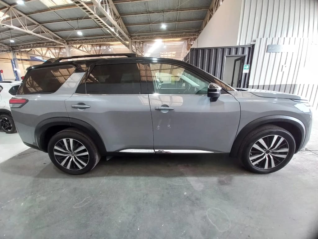 Nissan Pathfinder 3.5 Exclusive 4wd Cvt At 5p año 2024