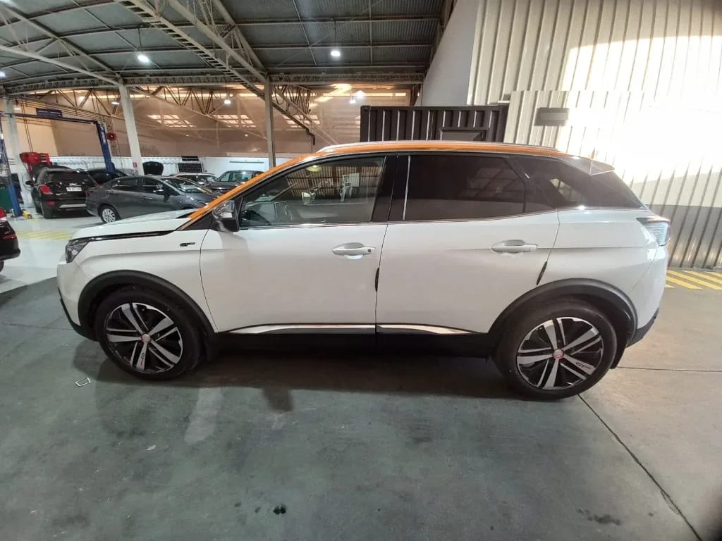 Peugeot 3008 2.0 Gt Bluehdi Diesel 4x2 At 5p año 2019