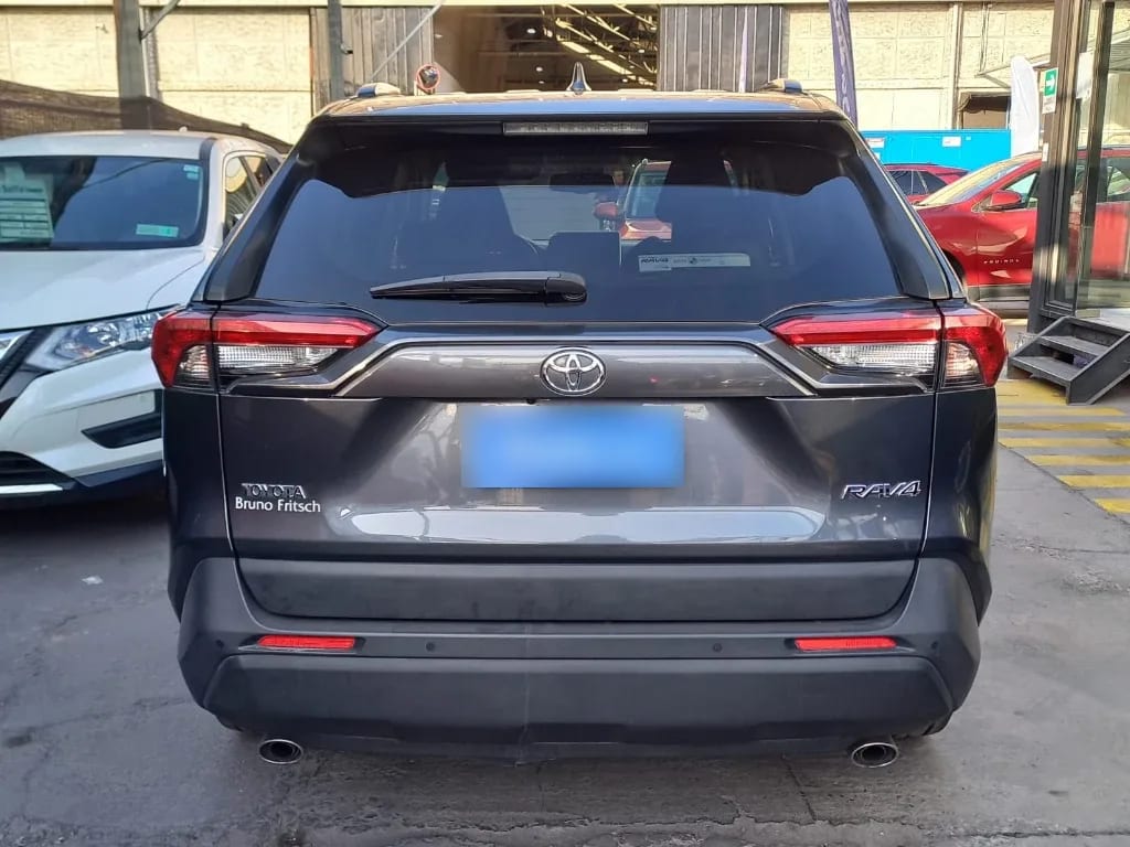 Toyota Rav4 2.0 Xle 4x2 Cvt At 5p año 2021