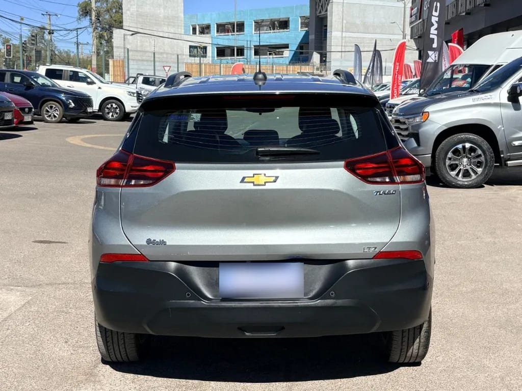 Chevrolet Tracker 1.2t Ltz R 4x2 At 5p año 2025