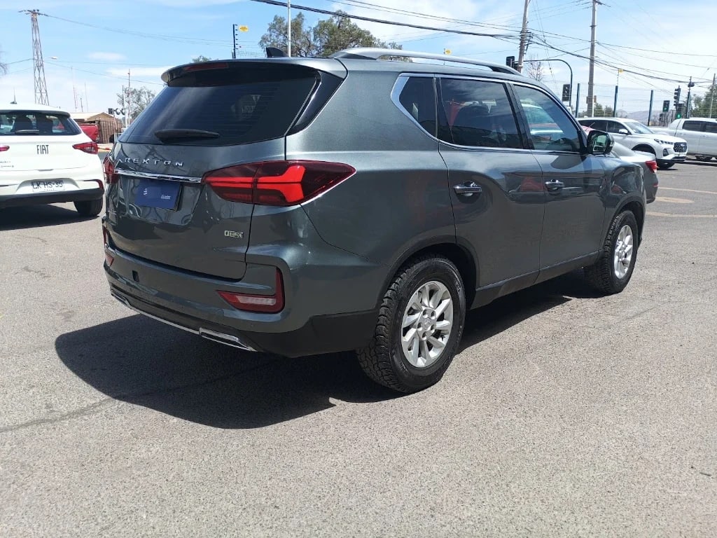 Ssangyong Rexton 2.2t Glx Diesel 4x2 6ab 8at 5p año 2023