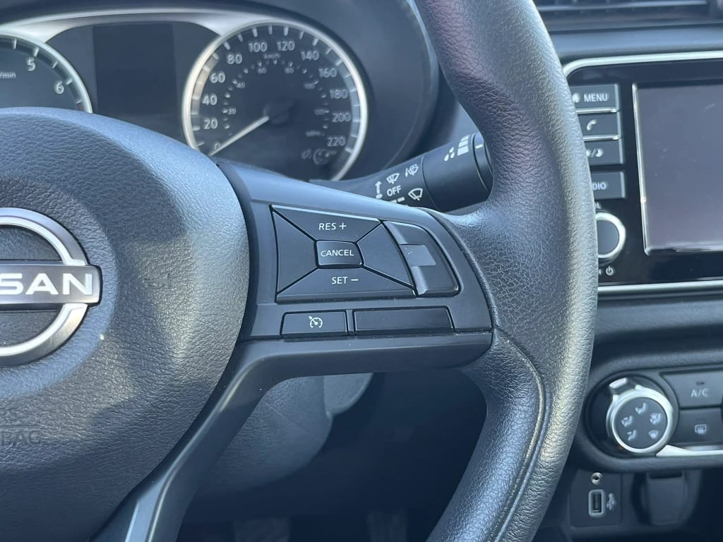 Nissan Versa 1.6 Sense 4x2 Mt 4p año 2025