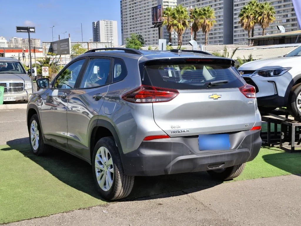 Chevrolet Tracker 1.2t Ltz R 4x2 At 5p año 2025