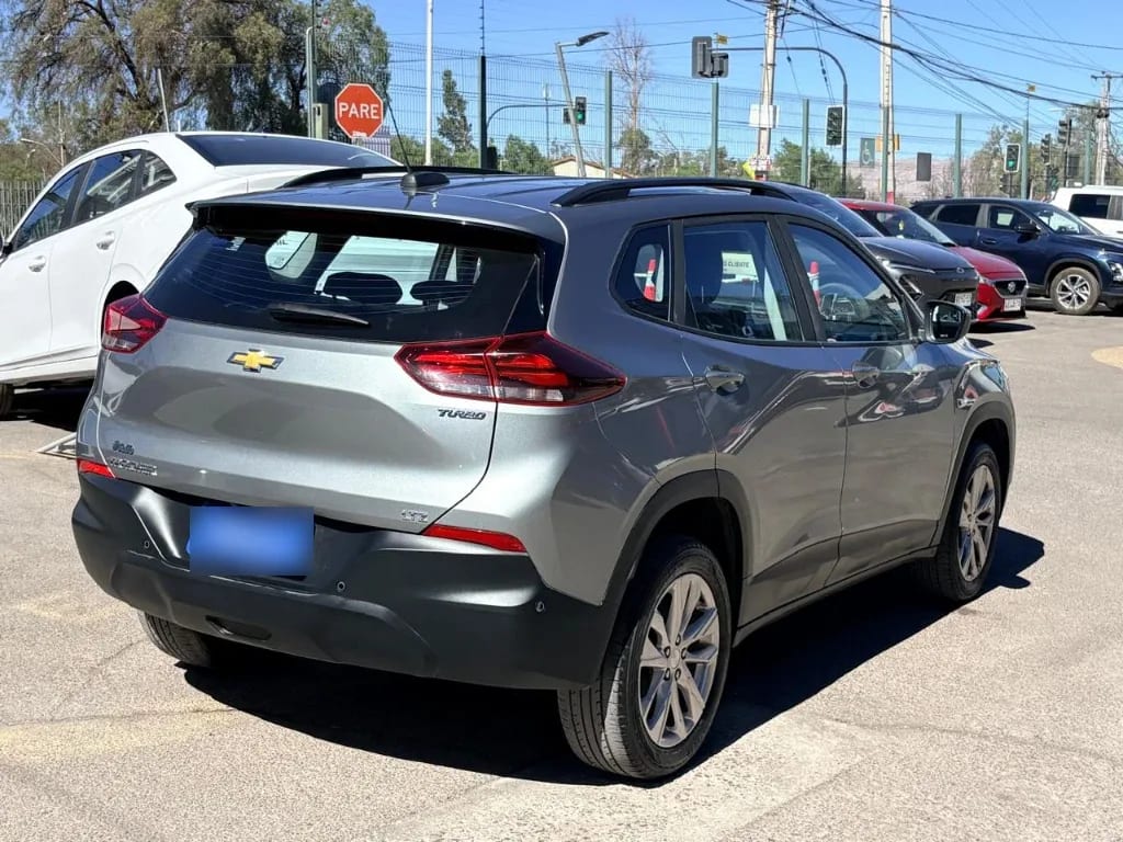 Chevrolet Tracker 1.2t Ltz R 4x2 At 5p año 2025