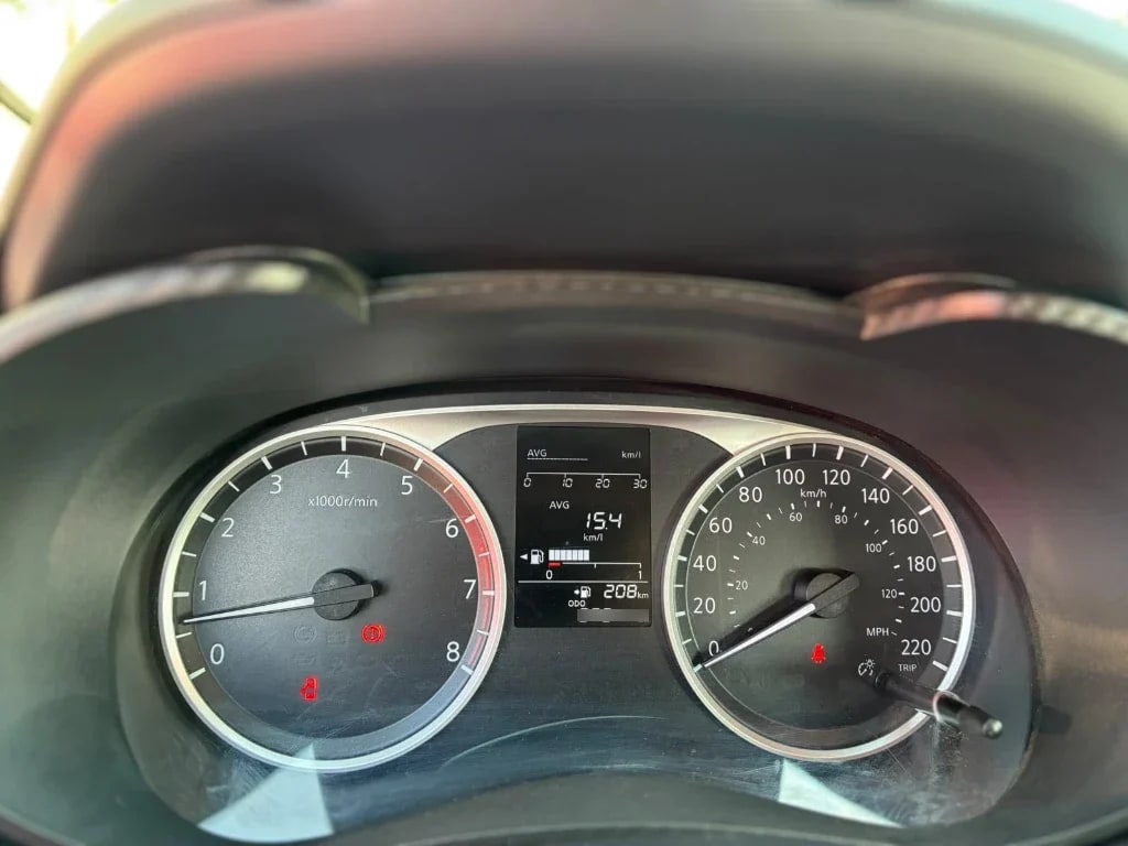 Nissan Versa 1.6 Sense 4x2 Mt 4p año 2025