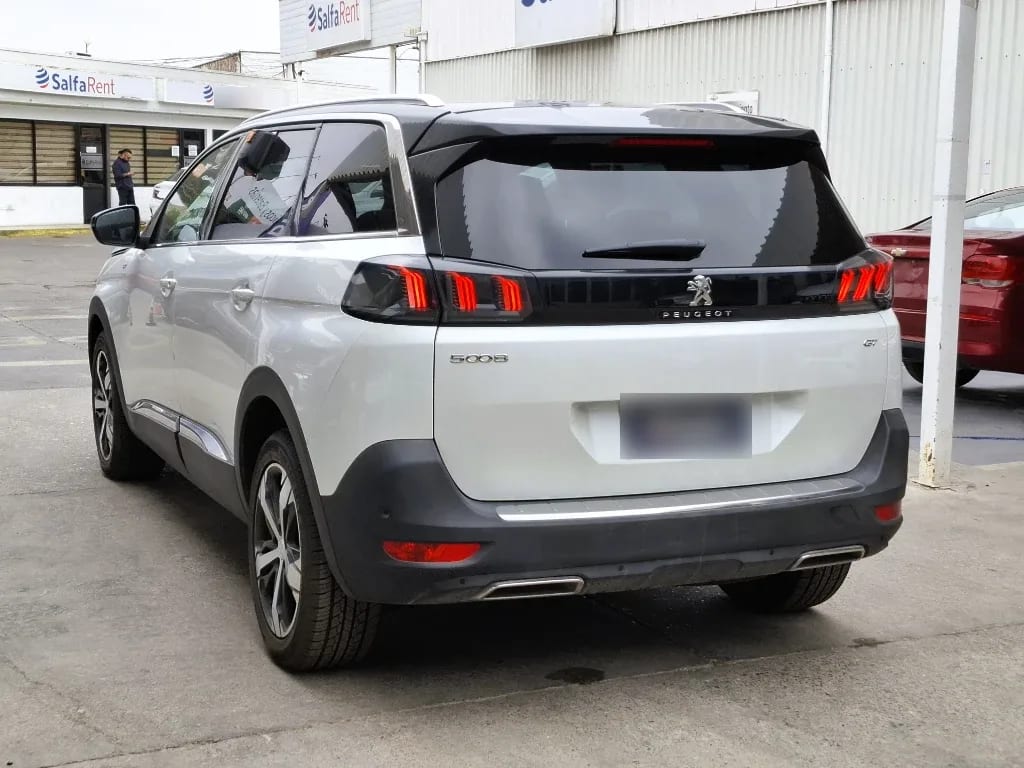 Peugeot 5008 1.5 Gt Bluehdi 4x2 130 Eat8 5p año 2022