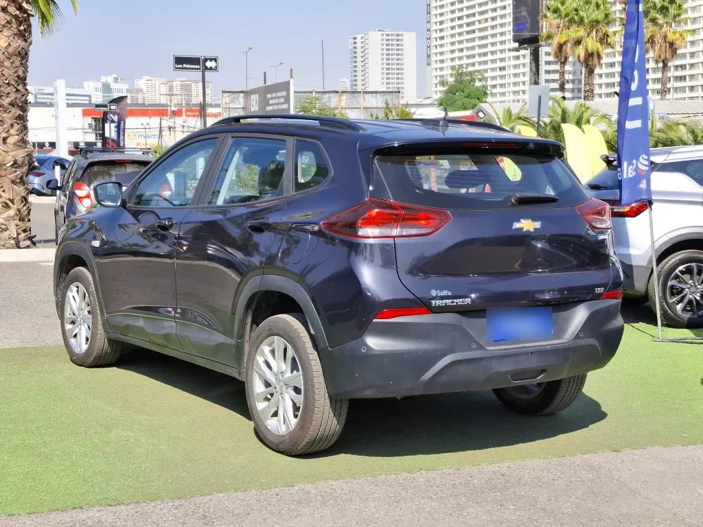 Chevrolet Tracker 1.2t Ltz R 4x2 At 5p año 2025