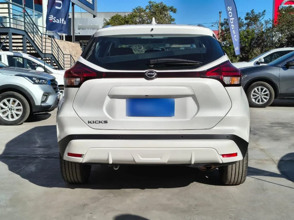 Nissan Kicks 1.6 Advance 4x2 Mt 5p año 2023