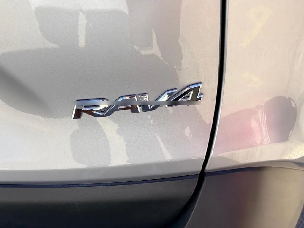 Toyota Rav4 2.0 Le 4x2 Cvt At 5p año 2023