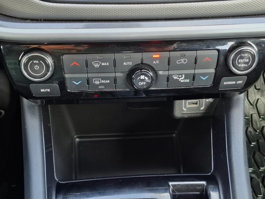 Jeep Compass 1.3 Longitude 4x2 At 5p año 2023