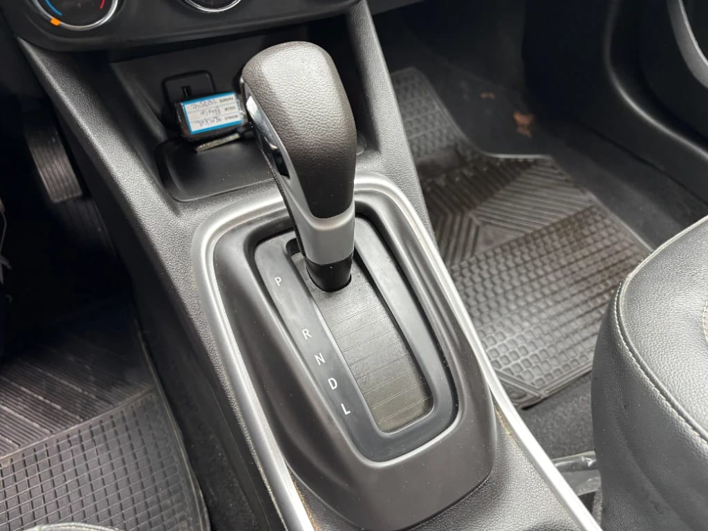 Chevrolet Tracker 1.2t Ltz R 4x2 At 5p año 2025