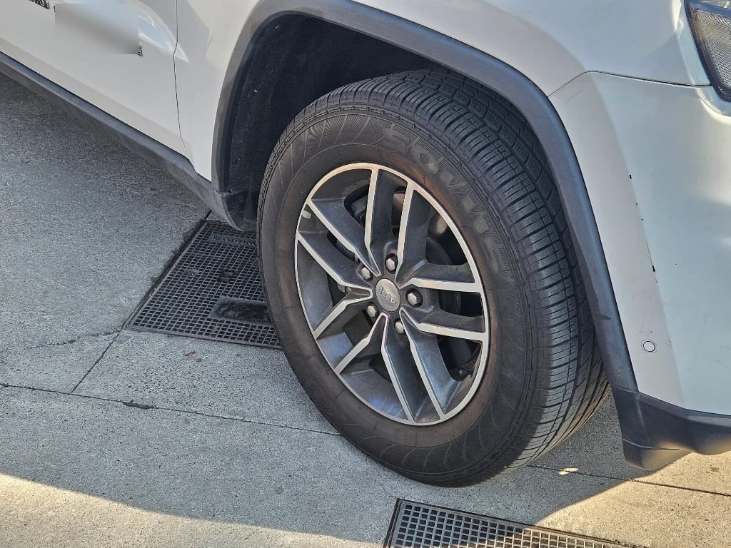 Jeep Grand Cherokee 3.6 Limited Lx 4x4 At 5p año 2018