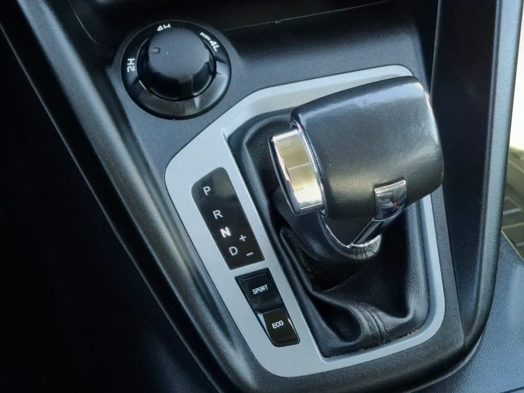 Peugeot Landtrek 2.2 Action4 Bluehdi Diesel 4x4 180hp At 4p año 2024