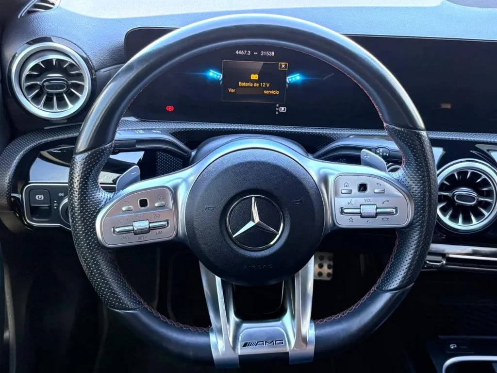 Mercedes-Benz A 200 1.3 Amg Line 4x2 Sedan At 4p año 2023