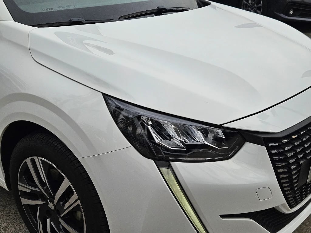Peugeot 208 1.2t Mca Puretech 130 Allure 4x2 Eat8 5p año 2024