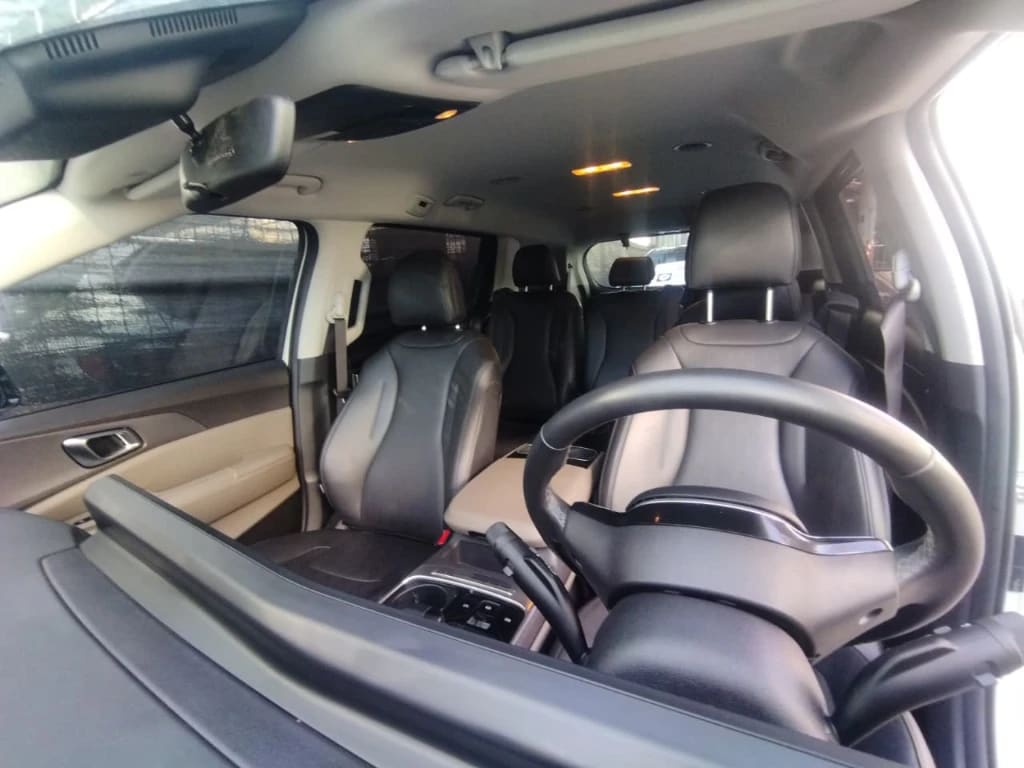 Kia Carnival 2.2 Ex Diesel 4x2 8at 5p año 2025