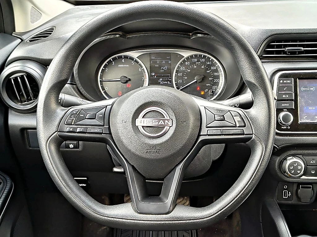 Nissan Versa 1.6 Sense 4x2 Mt 4p año 2025