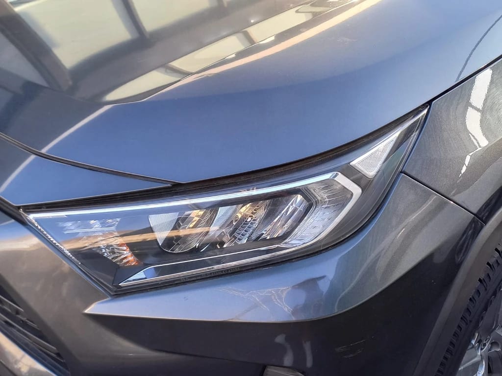 Toyota Rav4 2.0 Xle 4x2 Cvt At 5p año 2021