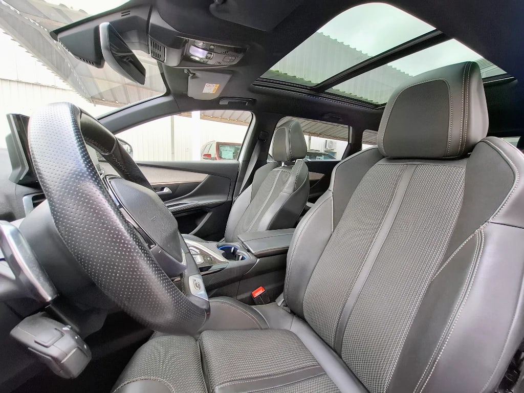 Peugeot 5008 1.5 Gt Bluehdi 4x2 130 Eat8 5p año 2022