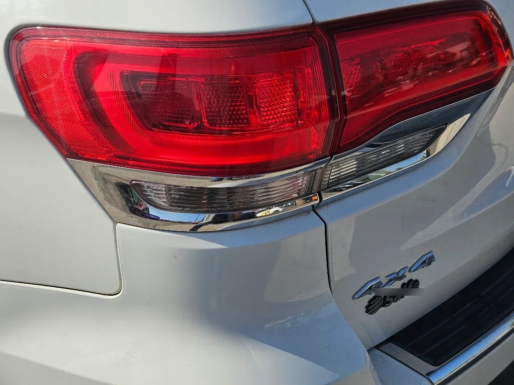 Jeep Grand Cherokee 3.6 Limited Lx 4x4 At 5p año 2018