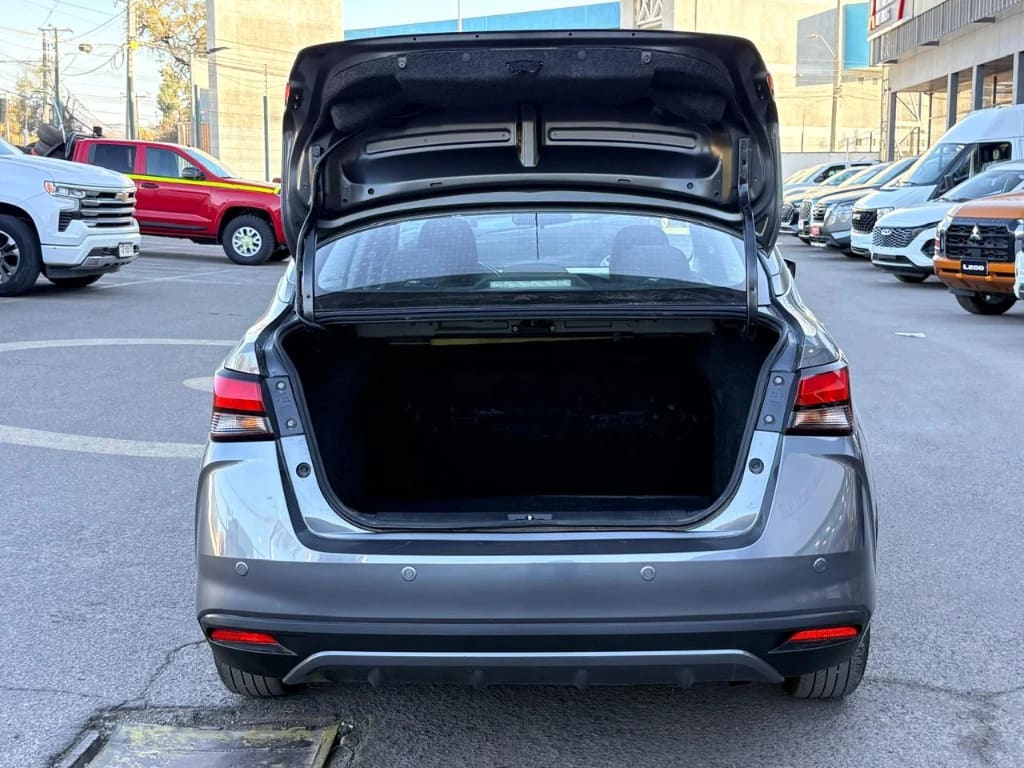 Nissan Versa Sense 1.6 Mt 4x2 año 2025