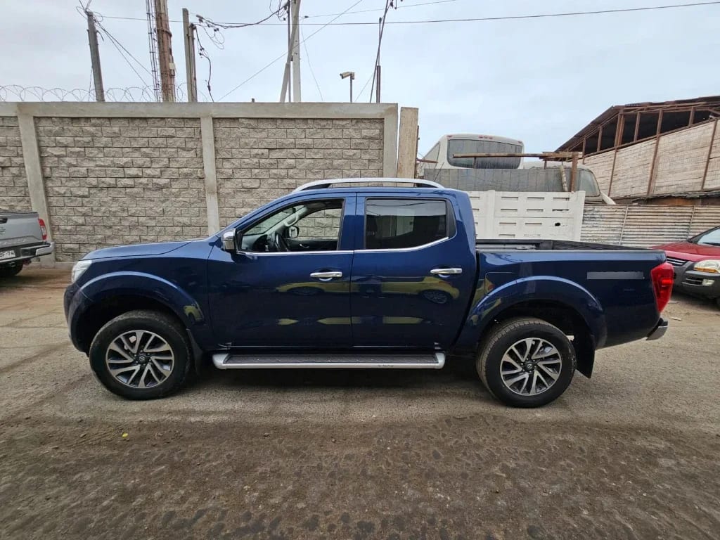 Nissan Np300 2.3 Le Diesel 4wd Dob.cab. At 4p año 2018