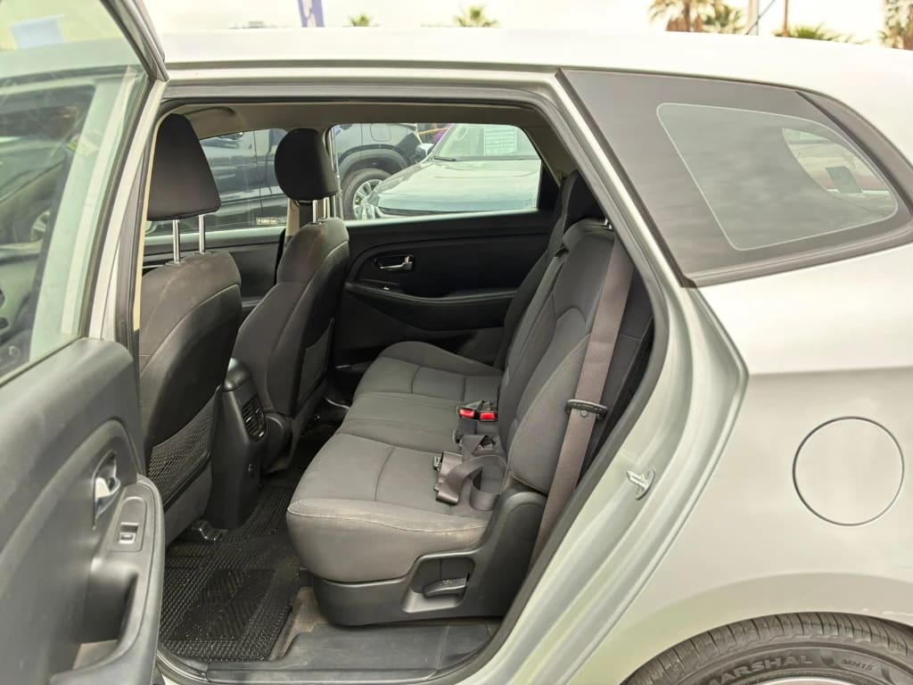 Kia Carens 2.0 Ex Dab Abs Ac Mt año 2015