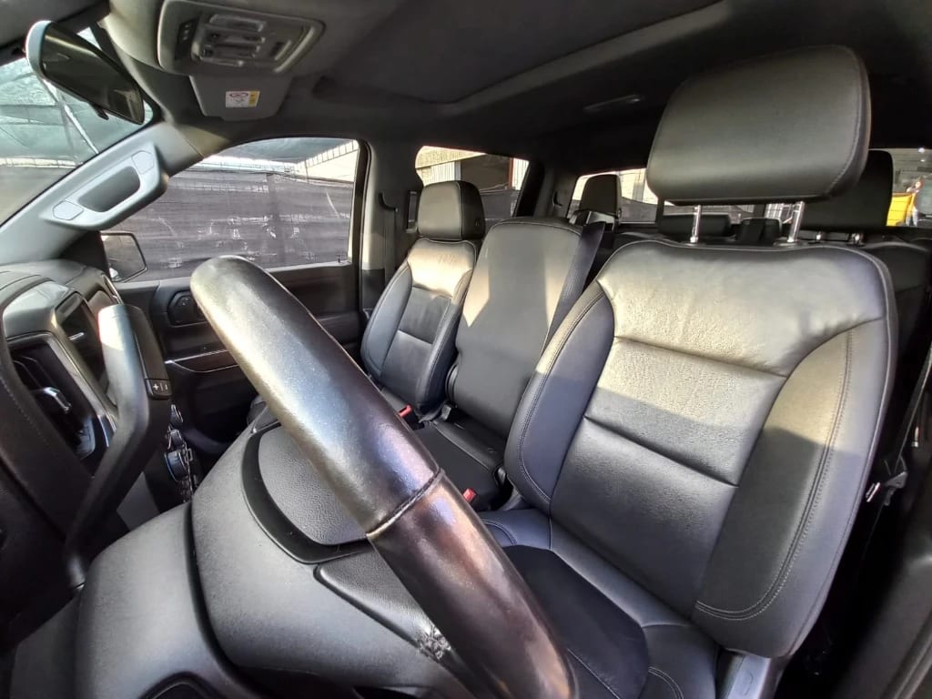 Chevrolet Silverado 5.3 Lt Trailboss Z71 4x4 At 4p año 2022