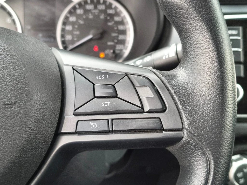 Nissan Versa 1.6 Sense 4x2 Mt 4p año 2025