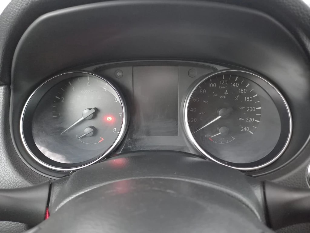 Nissan Qashqai 2.0 Sense Multimedia 4x2 Mt 5p año 2021
