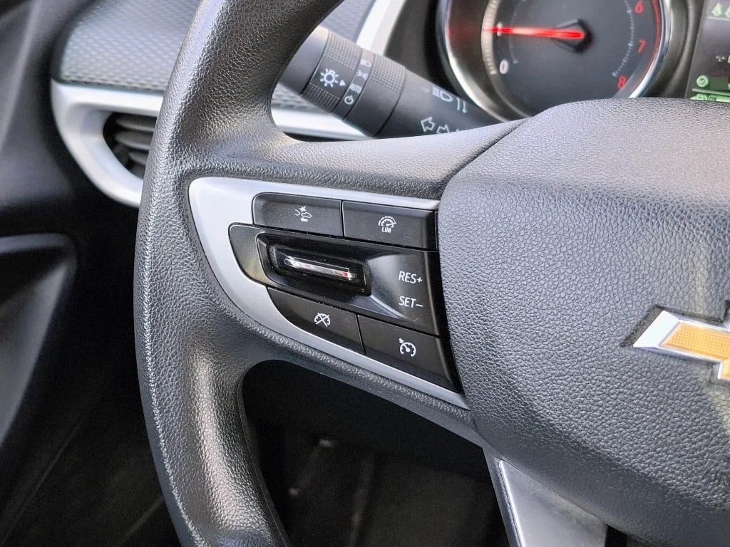 Chevrolet Tracker 1.2t Ltz R 4x2 At 5p año 2025