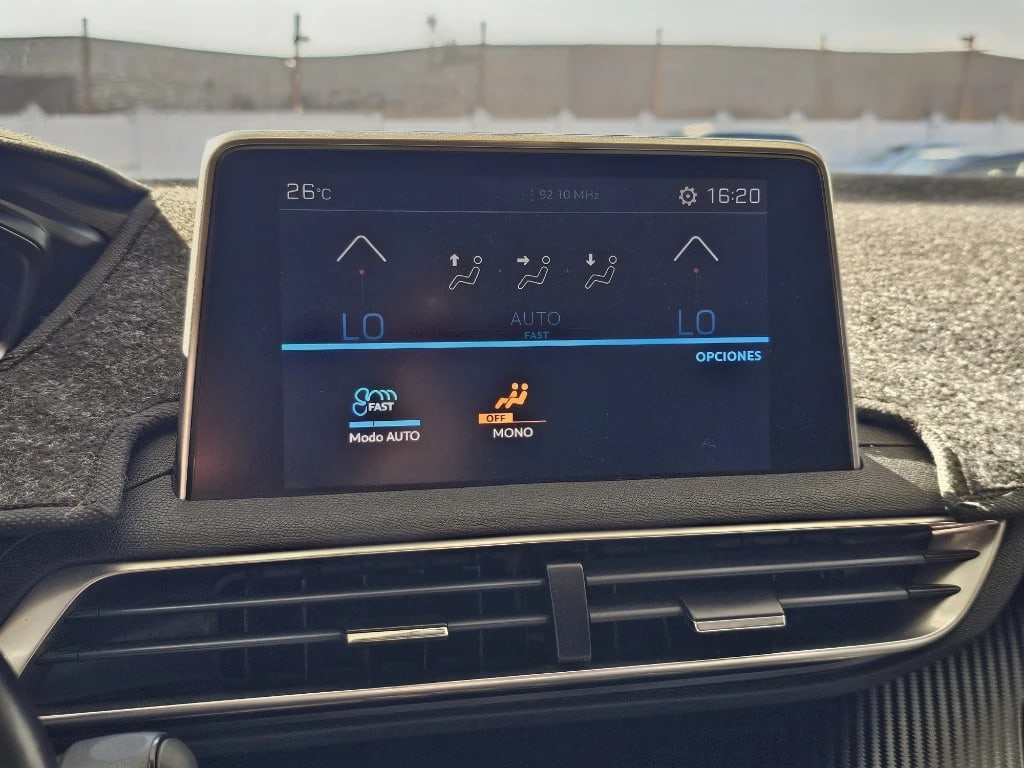 Peugeot 3008 1.5 Active Bluehdi 130 Mt Diesel año 2022