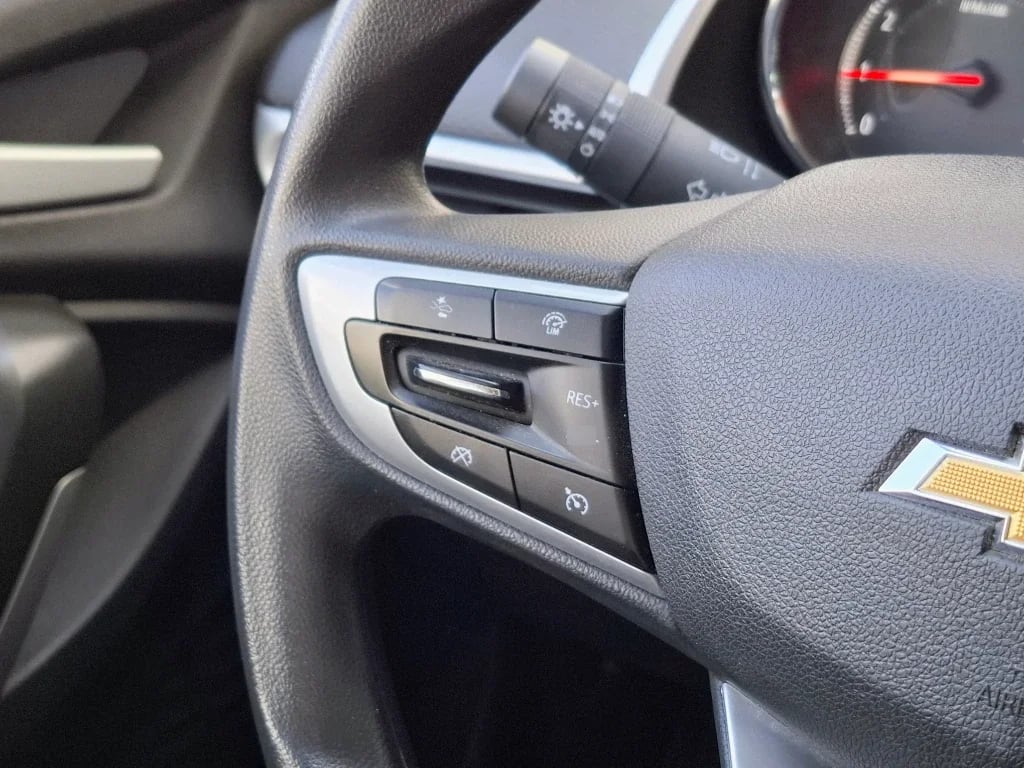 Chevrolet Tracker 1.2t Ltz R 4x2 At 5p año 2025