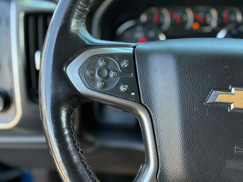 Chevrolet Silverado 5.3 Ltz 4wd Cc Dob Cab At 4p año 2019