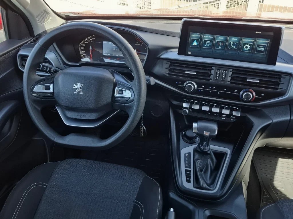 Peugeot Landtrek 2.2 Action4 Bluehdi Diesel 4x4 180hp At 4p año 2024