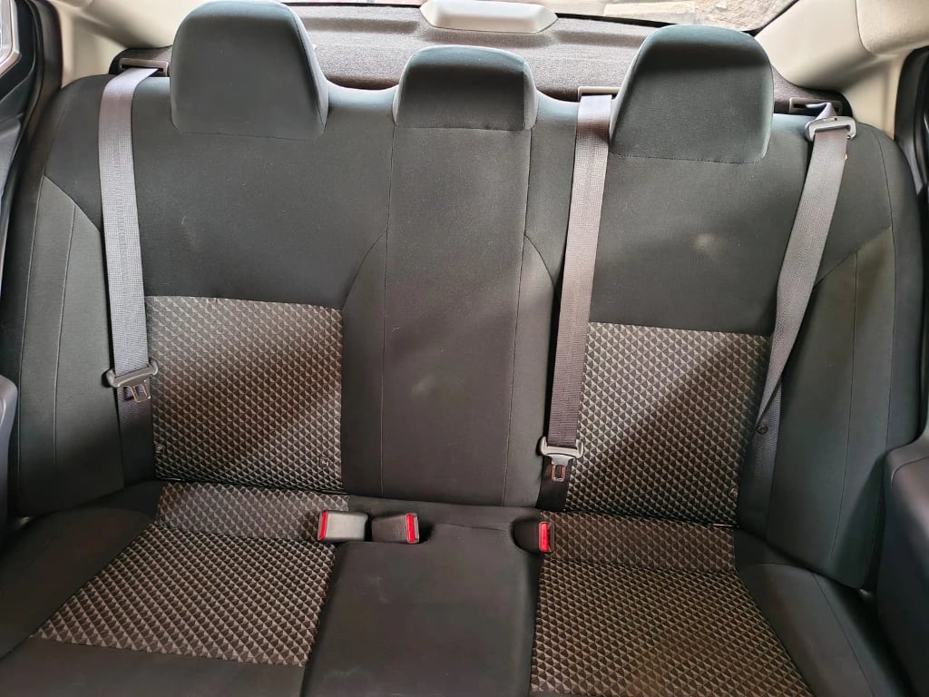 Nissan Versa 1.6 Sense 4x2 Mt 4p año 2025